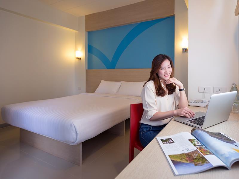 Hop Inn Surat Thani Exterior photo