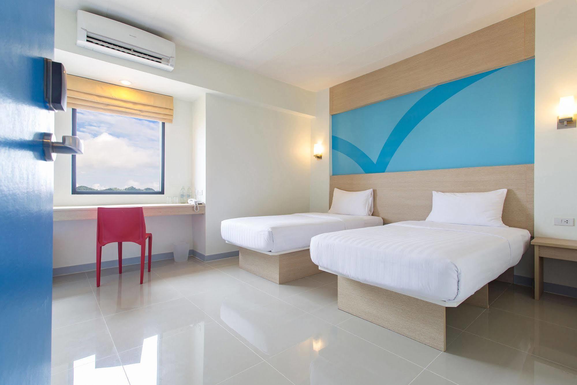 Hop Inn Surat Thani Exterior photo